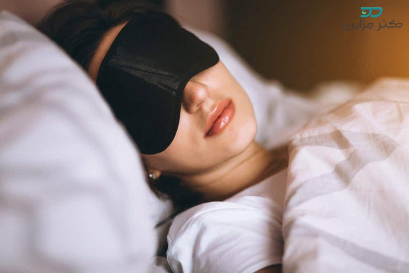 نحوه خوابیدن بعد از عمل لیزیک چشم